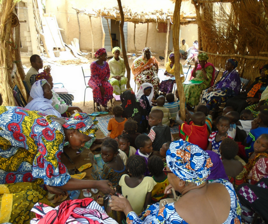 Dones i infants, beneficiaris directes de les campanyes a Mali