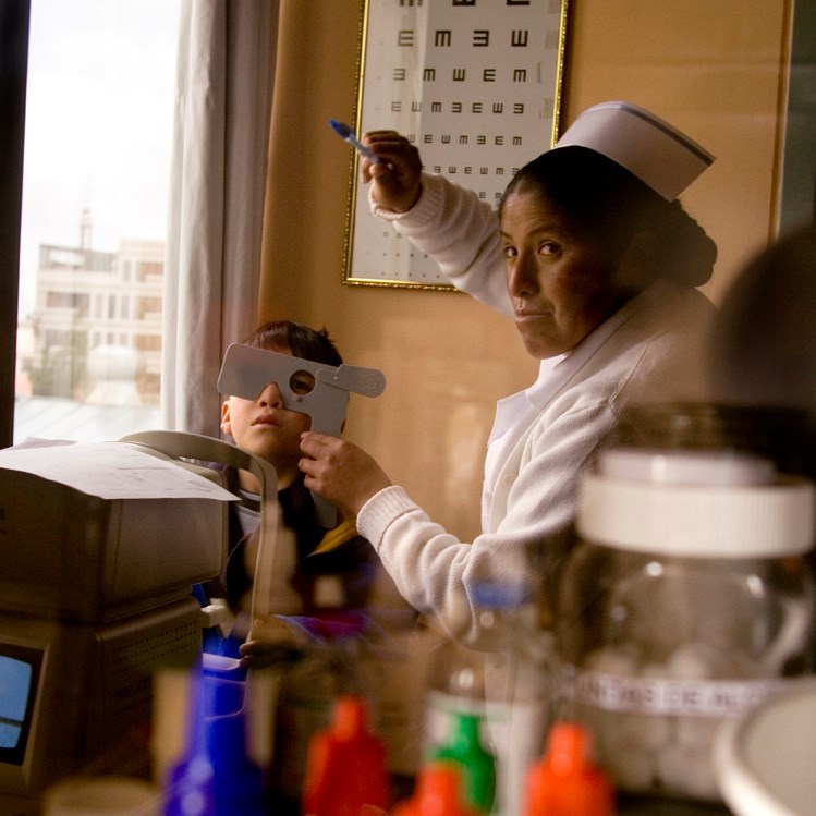 Eyes of the world is committed to integrating a gender perspective in all phases and areas of action