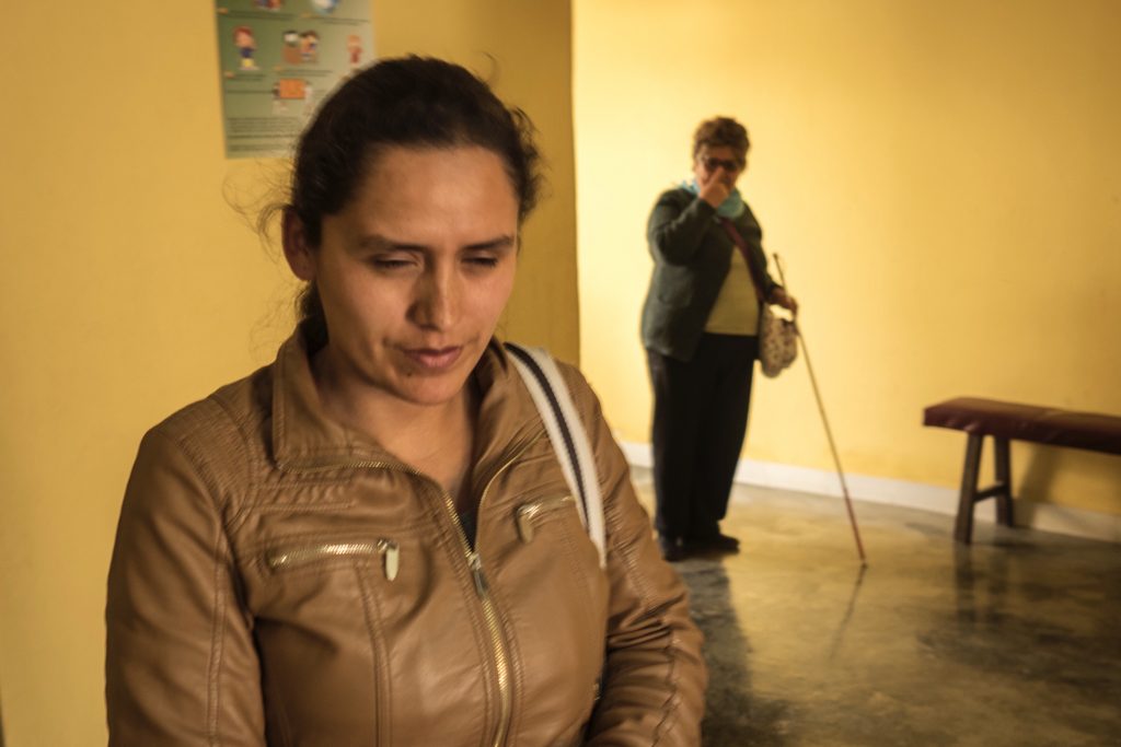 Mujer con discapacidad visual