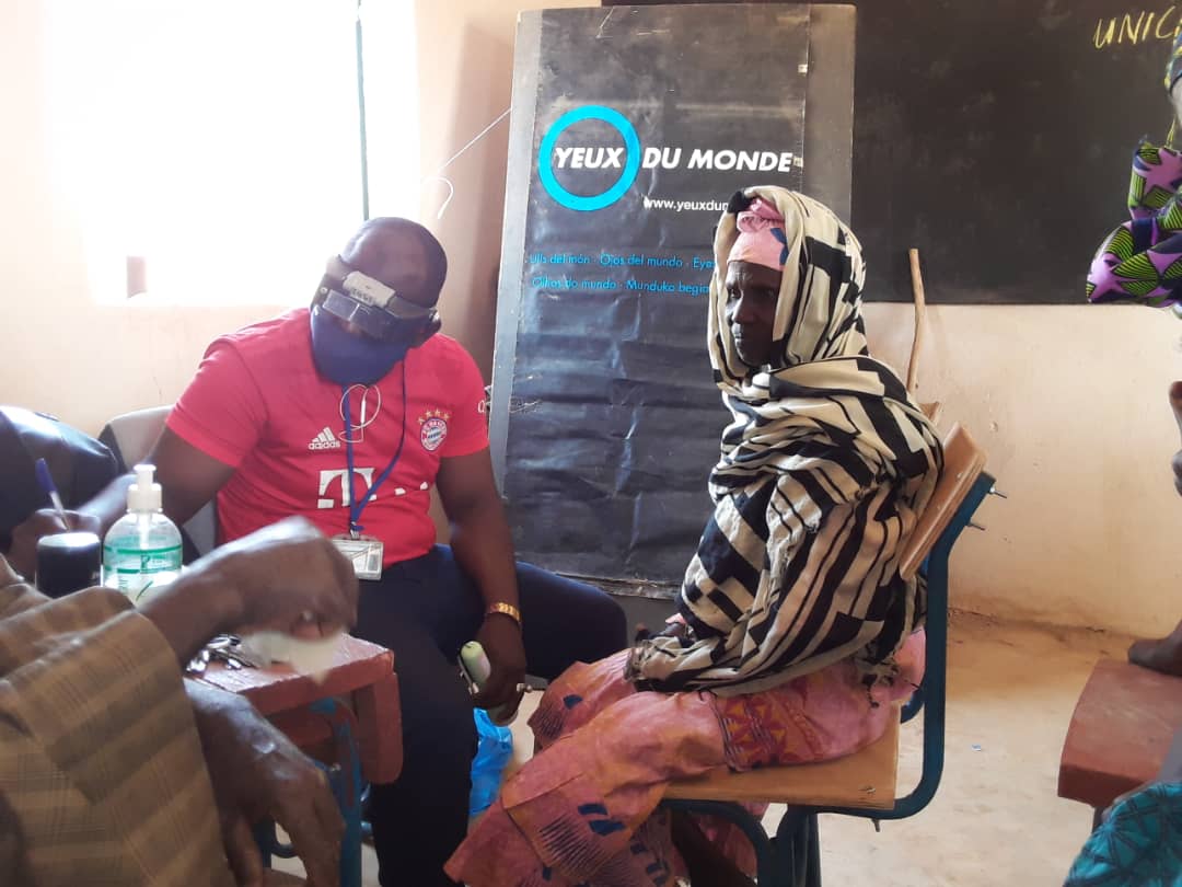 Assistència ocular a Mali per a la població desplaçada
