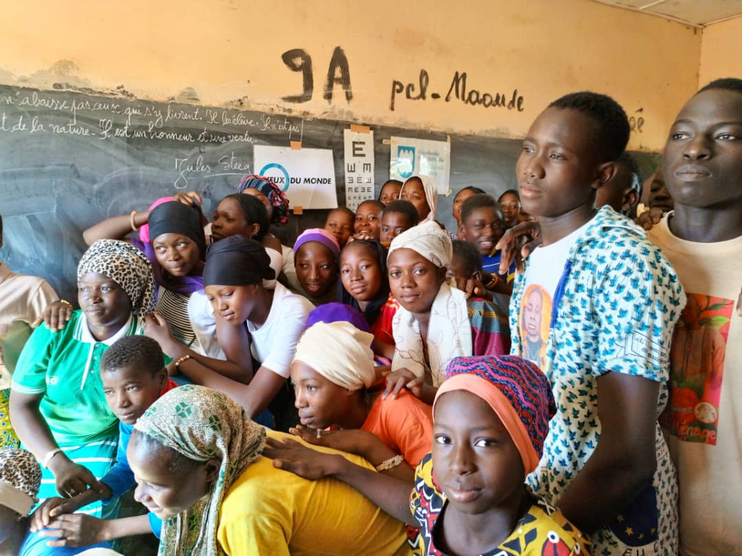 10.566 revisiones oculares en escuelas de Mali