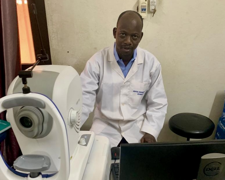 Formación especializada para el oftalmólogo del hospital de Mopti