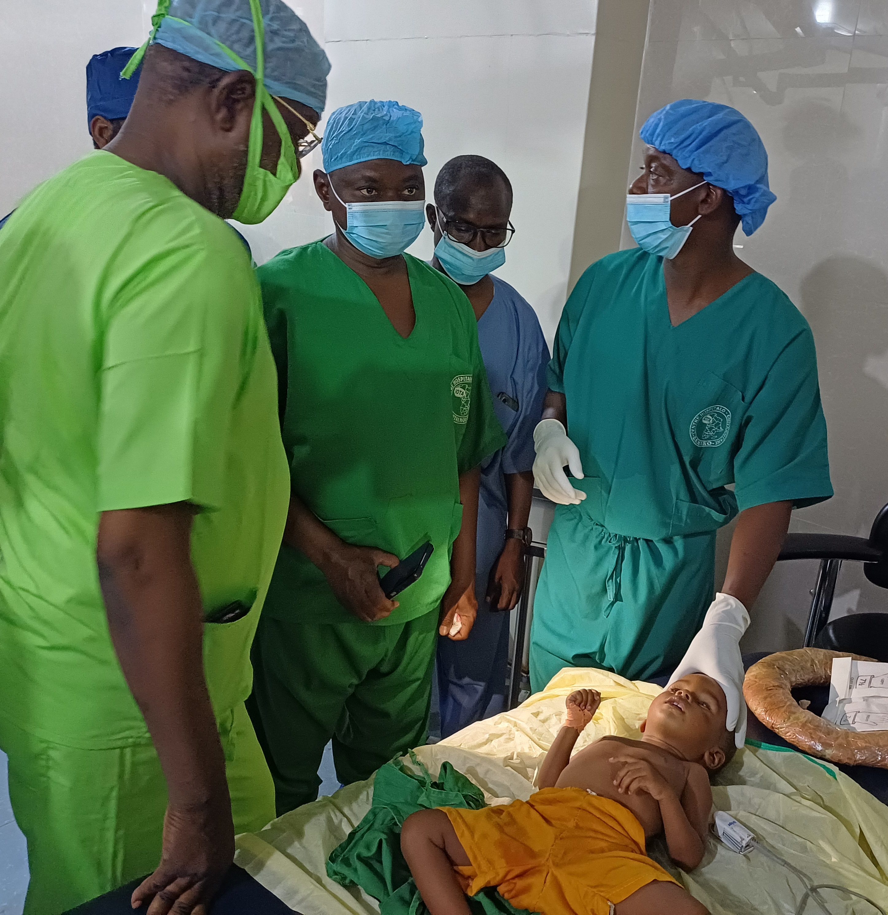 Formación en oftalmología pediátrica en Mali