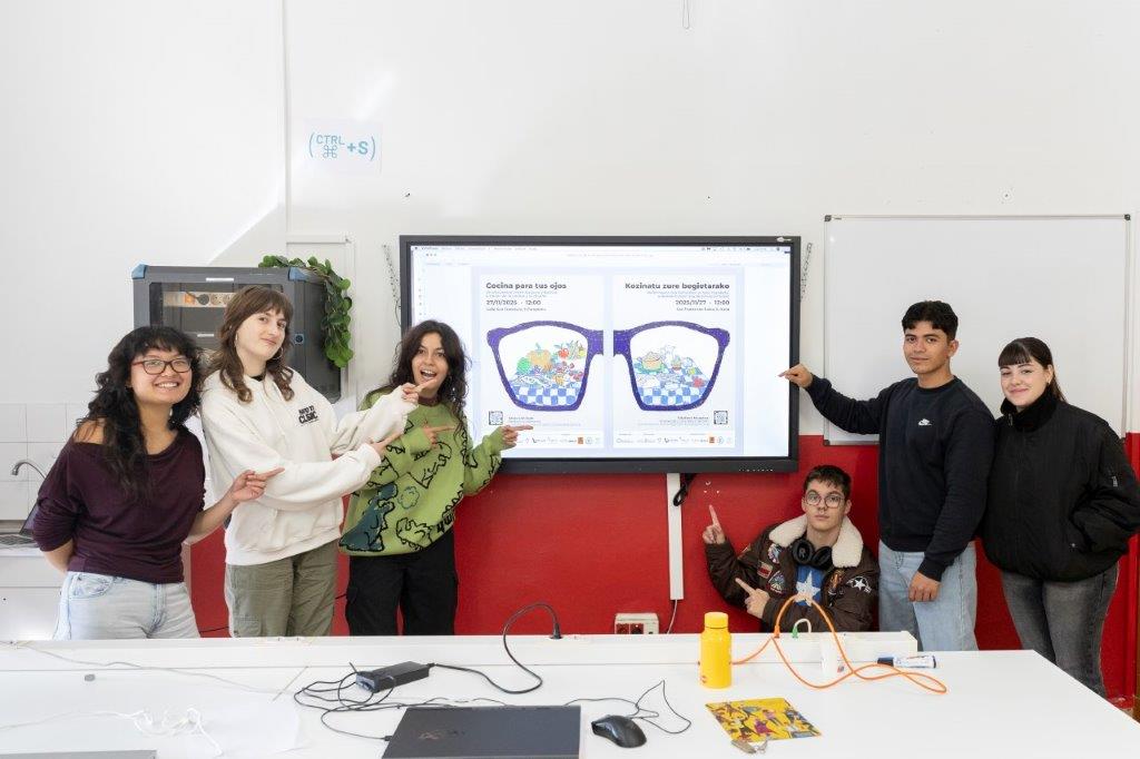 Grup de persones amb el disseny de material de Cocina para tus ojos
