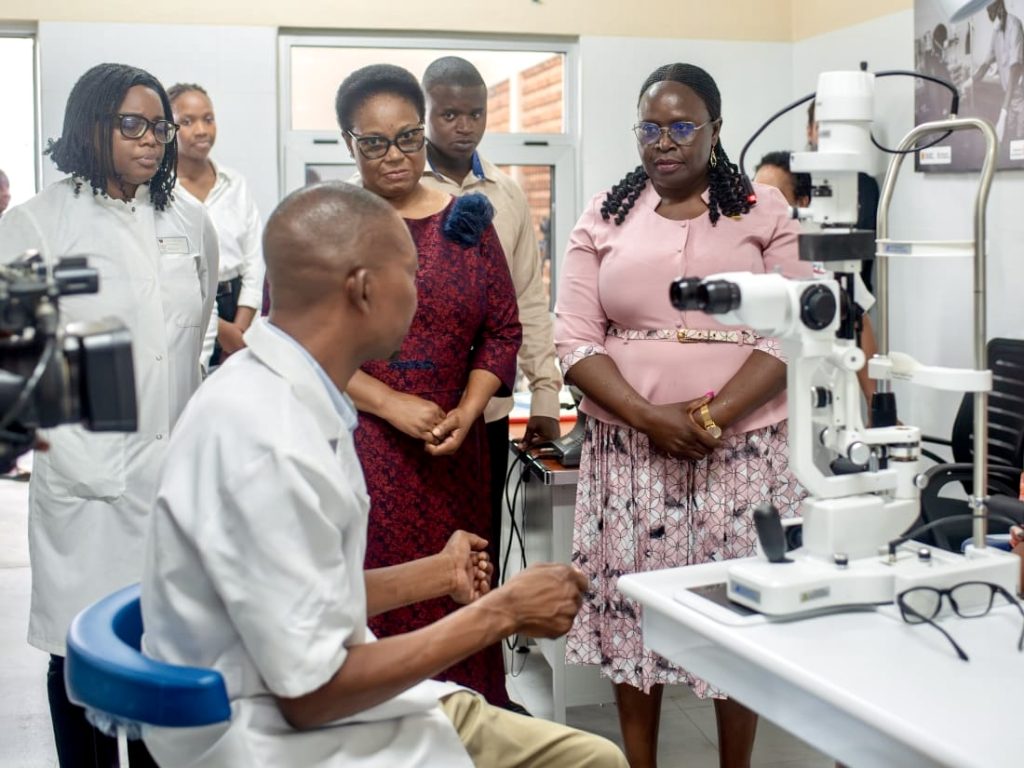 People at the opening of the Ophthalmology Block in Inhambane
