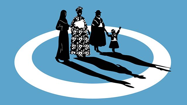 Grupo de tres mujeres y una niña dentro de una circunferencia de color blanco que representa el logo de Ojos del mundo